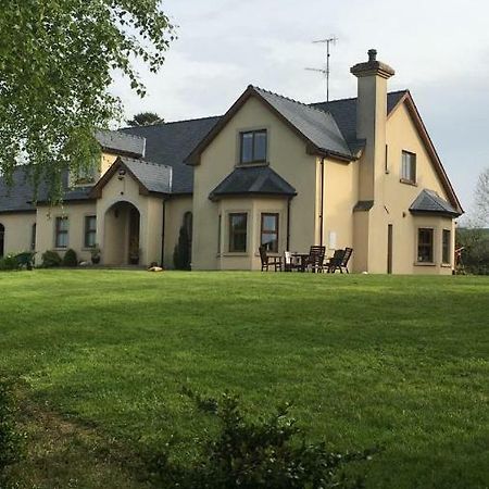 Corness House B&B Монахан Екстериор снимка